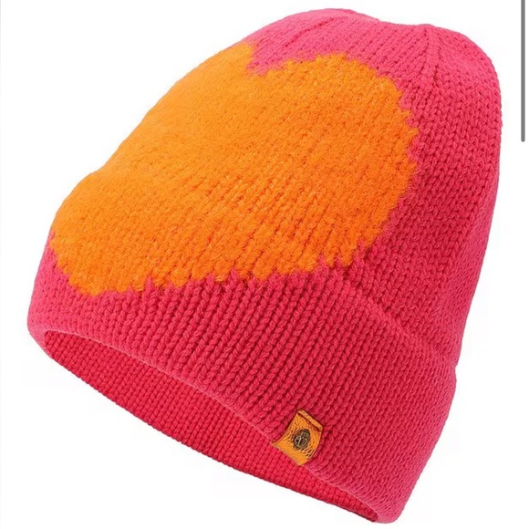 Kurt Geiger Intasia heart beanie NWT - Picture 3 of 6